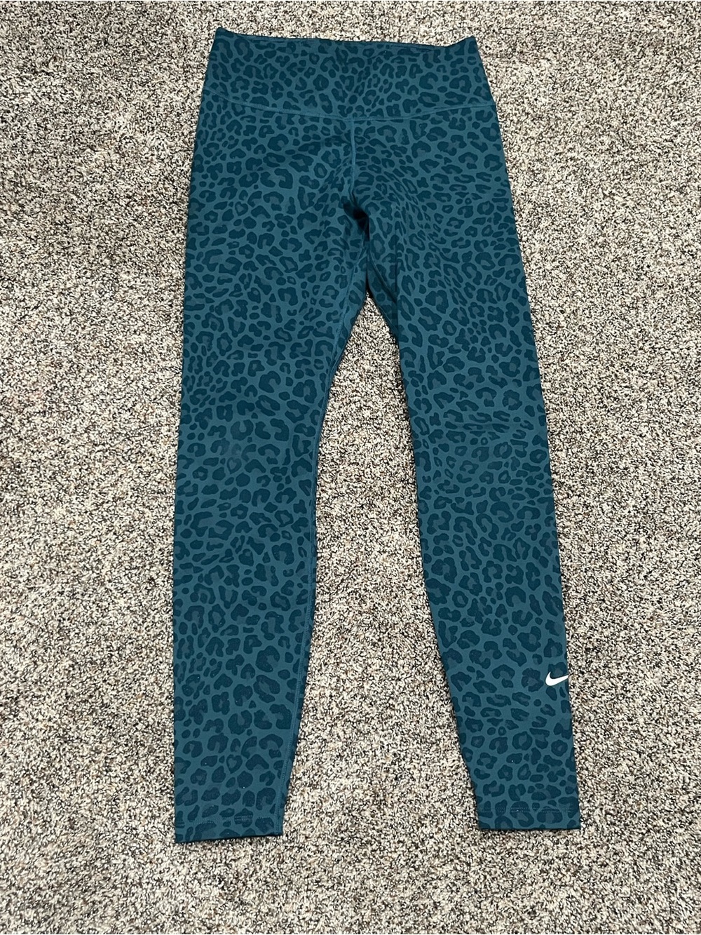 Like new women’s Nike leggings